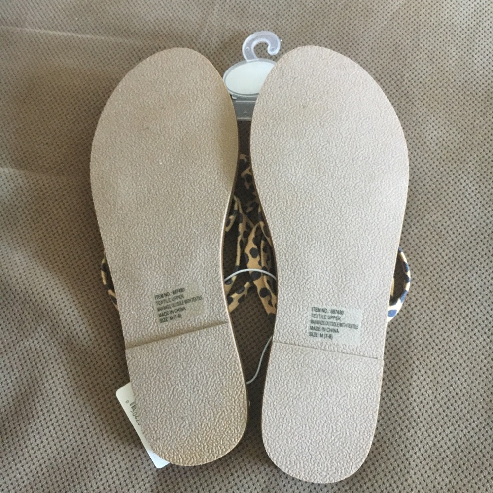 Leopard Strap Sandals - Picture 3 of 4